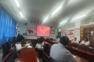 公司党总支副书记贾万臣为全体党员讲党课